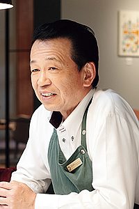 店長　伴田 正弘 氏