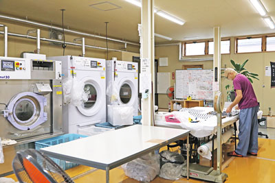 唯一外部委託していた仕上げ部門「整理加工」を内製化