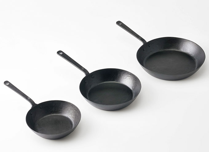 野鍛冶やまご ちょっと深めの鉄フライパン